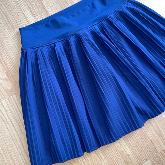 Yogalicious Navy Blue Lightstreme Hybrid Swing Pleated Tennis Skort Size Medium - Picture 3 of 7